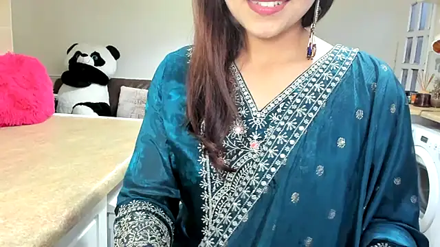 Snapshot of winterforu chatting on February 9, 2025, 5:33 pm winterforu online show from February 9, 2025, 5:33 pm