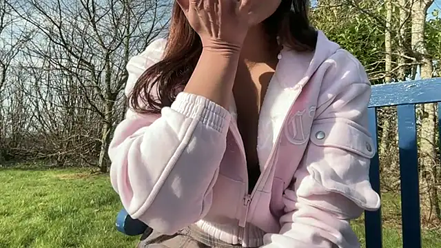 Snapshot of winterforu chatting on March 9, 2025, 2:10 pm winterforu online show from March 9, 2025, 2:10 pm