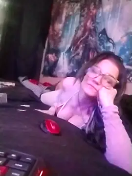 Snapshot of HighCityHoney chatting on January 31, 2025, 4:48 pm HighCityHoney online show from January 31, 2025, 4:48 pm