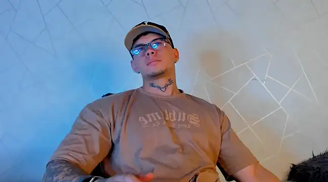 NoahhBrown online show from January 17, 2025, 3:34 am