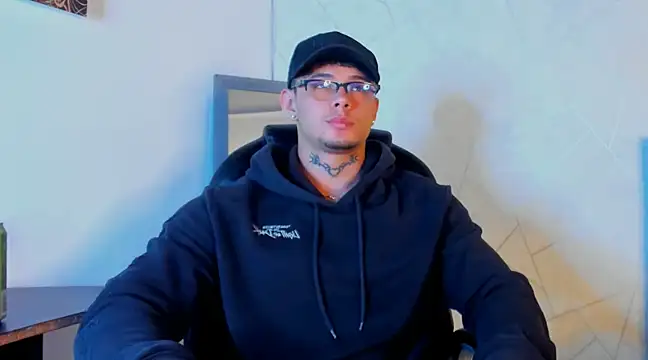 NoahhBrown online show from February 16, 2025, 1:36 am