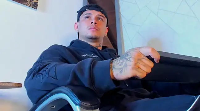 NoahhBrown online show from March 12, 2025, 3:13 am