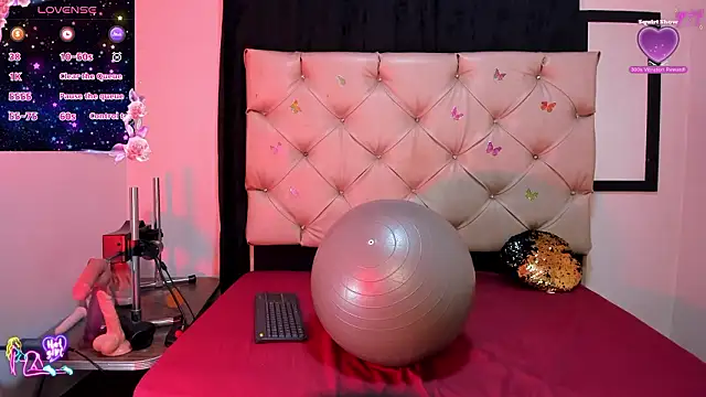 cleopatraa online show from February 3, 2026, 6:35 pm