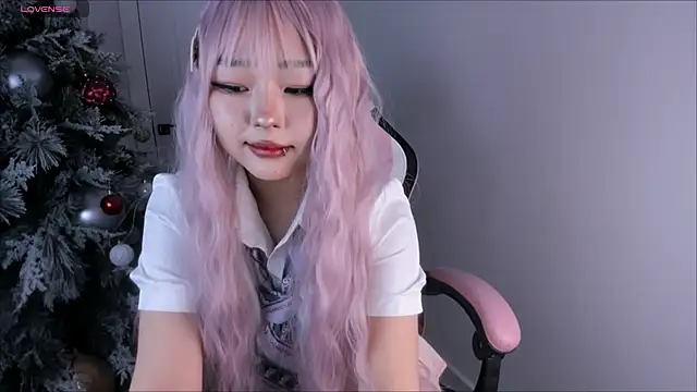 hee young11 online show from December 28, 2024, 5:55 am