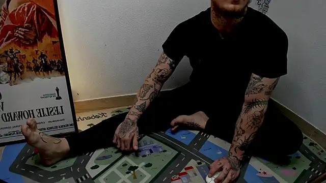 layneinchains online show from October 6, 2025, 8:45 am