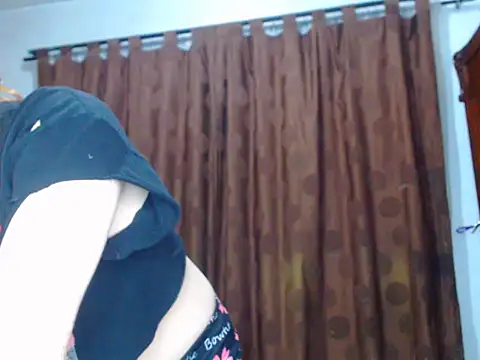 Redhead incandy online show from June 15, 2026, 12:13 am