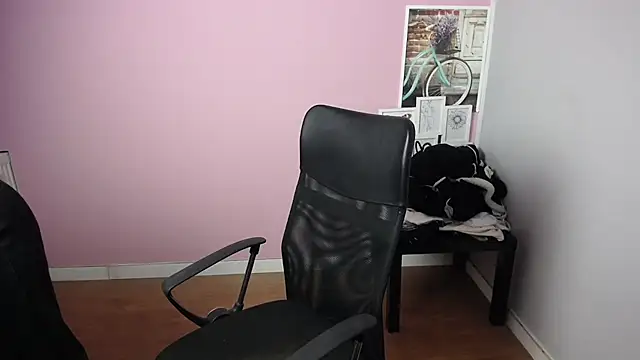 viktoria lovely online show from February 3, 2025, 4:57 am