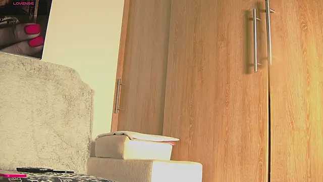 Snapshot of aidaadams chatting on October 9, 2025, 11:19 am aidaadams online show from October 9, 2025, 11:19 am