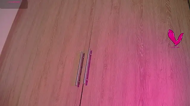 Snapshot of aidaadams chatting on October 24, 2025, 11:28 am aidaadams online show from October 24, 2025, 11:28 am