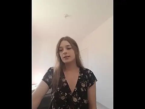 katsu lux online show from March 19, 2025, 11:50 am