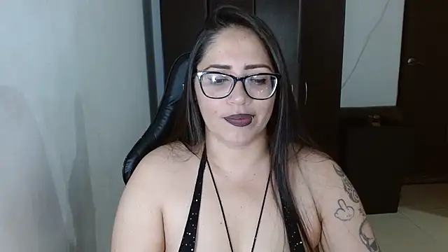 natashasmithe online show from June 13, 2026, 1:36 am