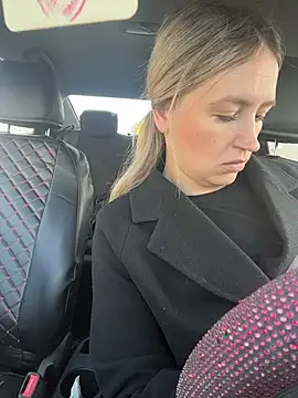 StasyWood online show from April 8, 2026, 1:05 am