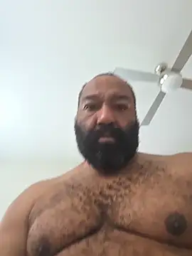 Bearhoney843 online show from October 30, 2025, 4:41 pm