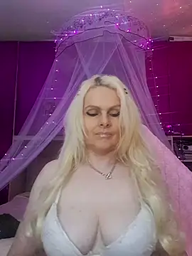 Angeldevilus online show from June 7, 2026, 10:24 pm