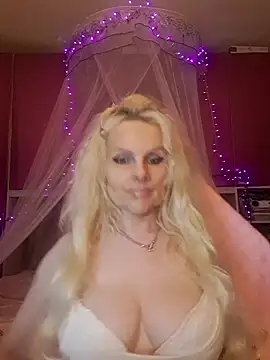 Angeldevilus online show from June 11, 2026, 11:58 pm