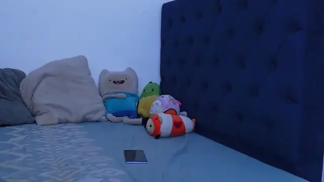 Snapshot of AliciaBasch chatting on October 8, 2025, 3:37 am AliciaBasch online show from October 8, 2025, 3:37 am