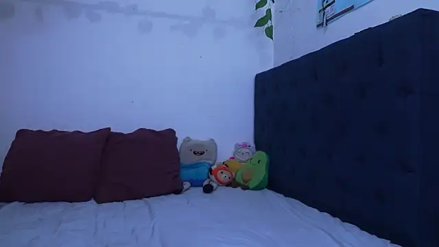 Snapshot of AliciaBasch chatting on November 9, 2025, 4:55 am AliciaBasch online show from November 9, 2025, 4:55 am