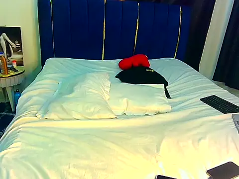 t-Booty risky  online show from September 27, 2025, 5:45 am