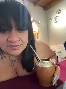 Snapshot of Sensualmente333 chatting on September 13, 2025, 11:21 am Sensualmente333 online show from September 13, 2025, 11:21 am