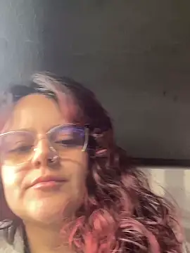 Scarletleon77 online show from February 28, 2026, 11:44 am