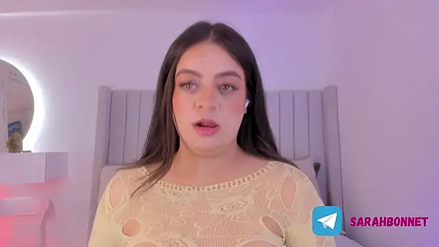 Snapshot of sarah-bonneth chatting on September 20, 2025, 11:55 am sarah-bonneth online show from September 20, 2025, 11:55 am