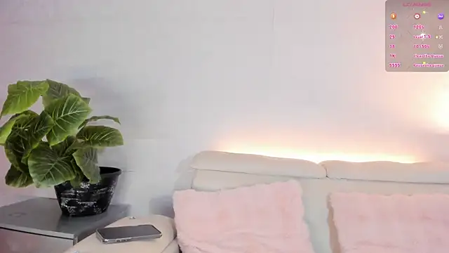 paulinasaeEnz online show from April 10, 2026, 1:27 pm