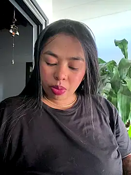 PUSHYLATE online show from November 2, 2025, 9:28 pm