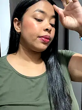 PUSHYLATE online show from November 18, 2025, 2:28 am