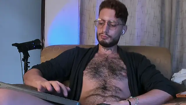 axel giracr online show from February 23, 2025, 10:20 pm