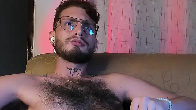 axel giracr online show from February 24, 2025, 11:09 pm