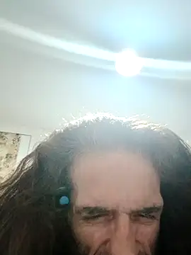 Sluckkkbigdk online show from April 18, 2026, 1:31 am