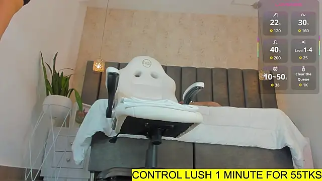 Liinda Saenz online show from September 22, 2025, 11:45 am