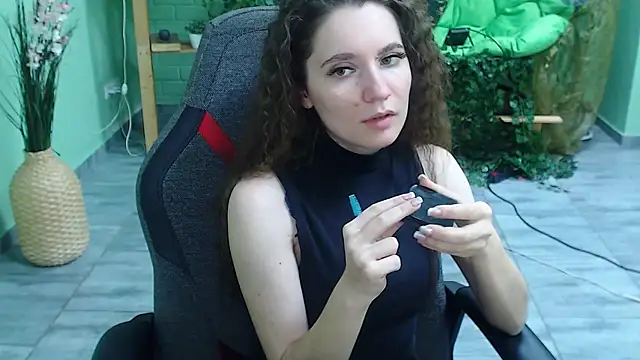 Snapshot of Miss_Barbara_ chatting on February 5, 2025, 1:15 am Miss Barbara online show from February 5, 2025, 1:15 am