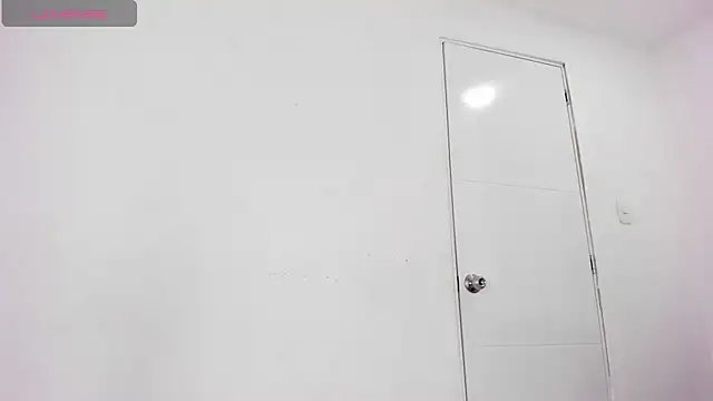 CurvyViolet online show from December 6, 2024, 11:54 am