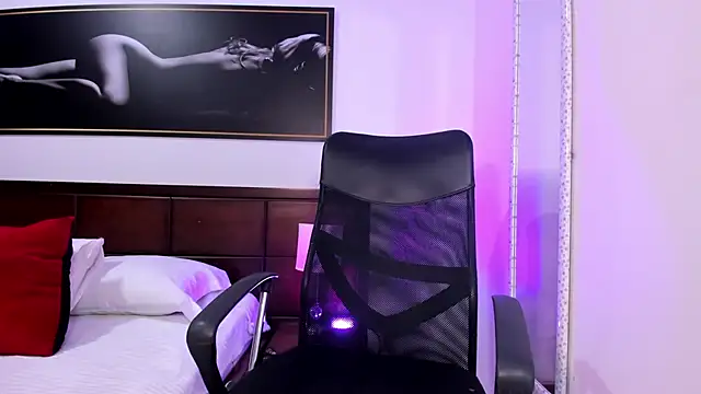 valery camber online show from March 21, 2025, 8:29 pm