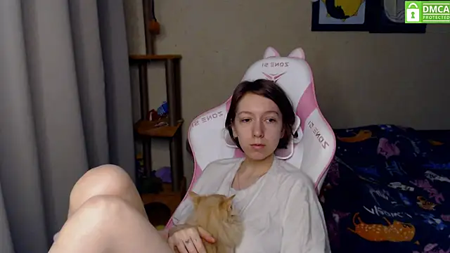 Snapshot of LeahGottty chatting on December 2, 2024, 2:19 pm LeahGottty online show from December 2, 2024, 2:19 pm