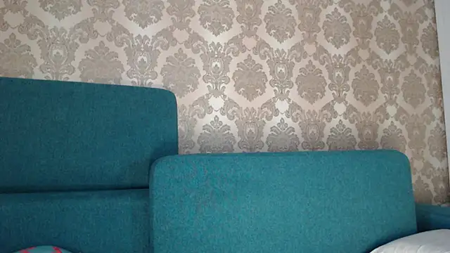 Louise Lavender online show from March 18, 2025, 9:52 am