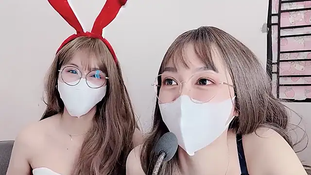 Mono-Stewardesss online show from December 16, 2024, 5:11 pm