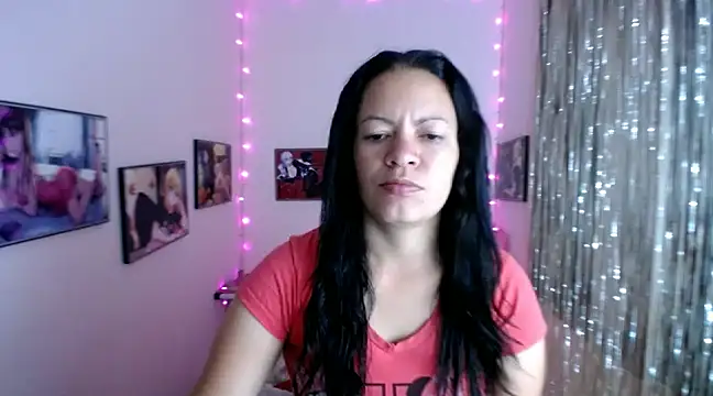 Cristal w online show from February 14, 2025, 12:25 pm