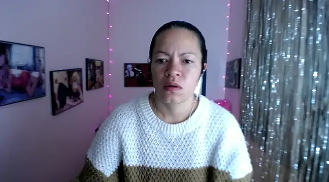 Cristal w online show from February 18, 2025, 12:06 pm