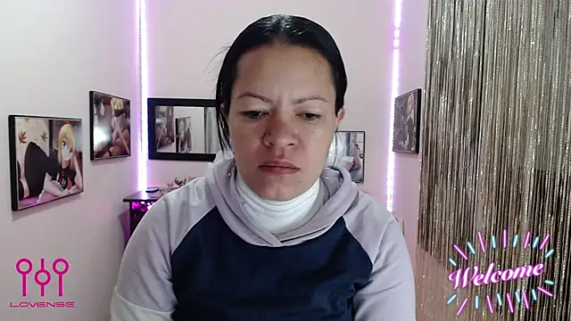 Cristal w online show from September 26, 2025, 12:20 pm