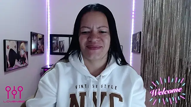 Cristal w online show from September 30, 2025, 12:54 pm