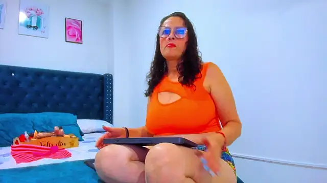 ClayrRosse online show from October 20, 2025, 11:27 pm