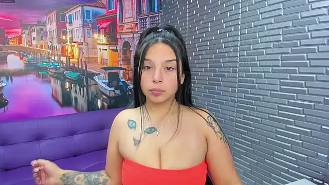 Snapshot of Small_naughty_ chatting on December 16, 2025, 1:38 pm Small naughty online show from December 16, 2025, 1:38 pm