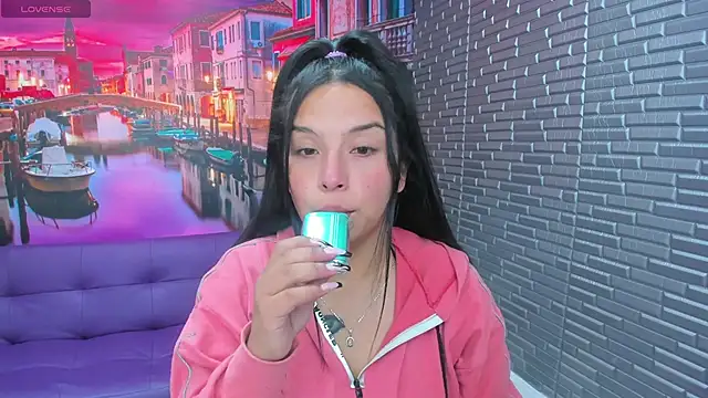 Snapshot of Small_naughty_ chatting on December 17, 2025, 1:39 pm Small naughty online show from December 17, 2025, 1:39 pm