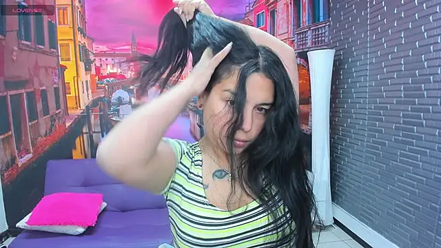 Snapshot of Small_naughty_ chatting on January 10, 2026, 1:46 pm Small naughty online show from January 10, 2026, 1:46 pm