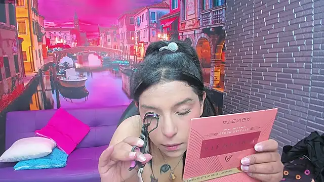 Snapshot of Small_naughty_ chatting on January 17, 2026, 1:38 pm Small naughty online show from January 17, 2026, 1:38 pm