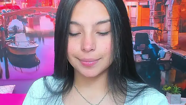 Snapshot of Small_naughty_ chatting on February 13, 2026, 1:40 pm Small naughty online show from February 13, 2026, 1:40 pm