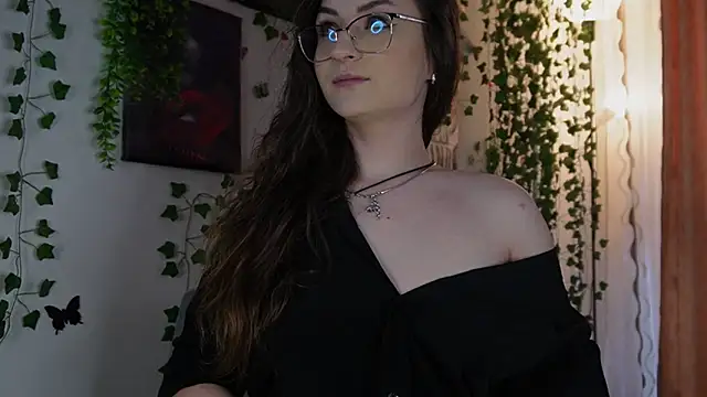 NaughtYHomemadE online show from February 4, 2025, 12:22 pm