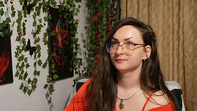 NaughtYHomemadE online show from September 26, 2025, 11:58 am